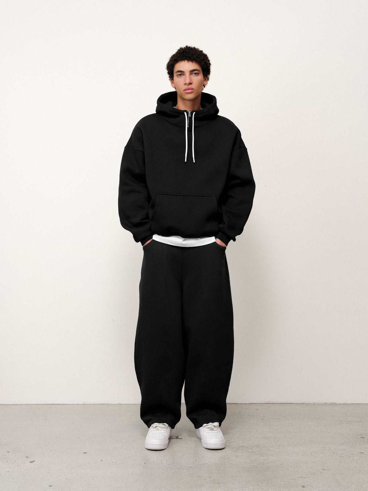 COZY STRAIGHT LEG SWEATS - BLACK