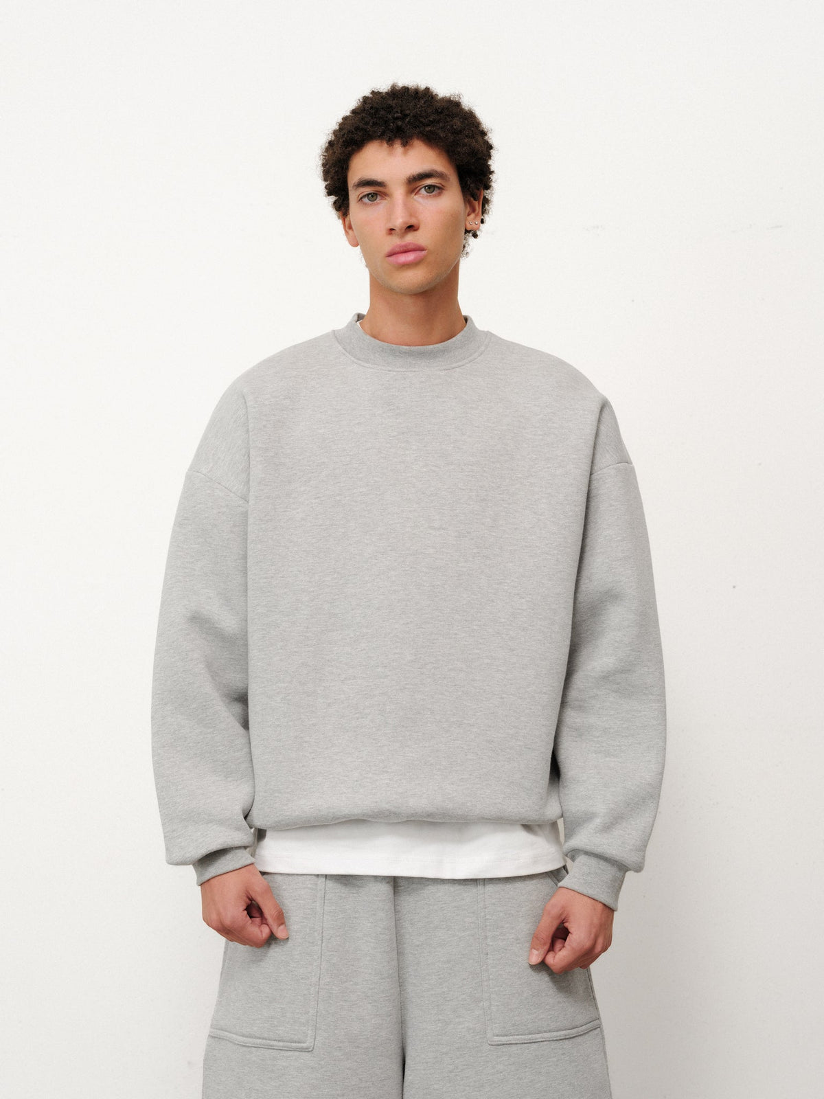 COZY SWEATER - GREY