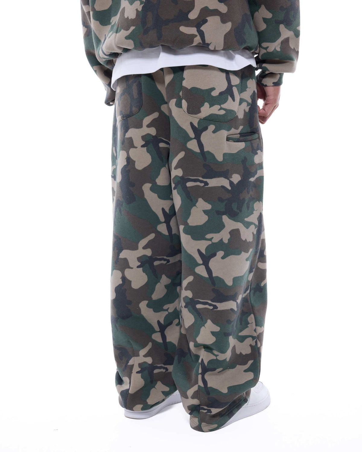 COZY STRAIGHT LEG SWEATS - CAMO