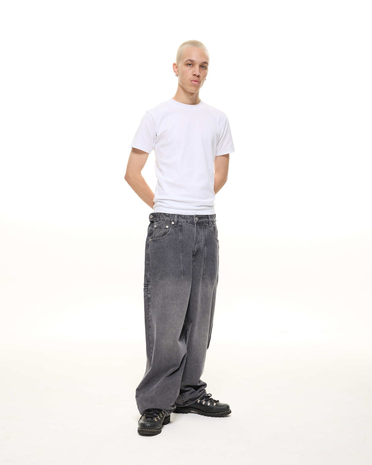 DENIM BAGGY JEANS - WASHED BLACK