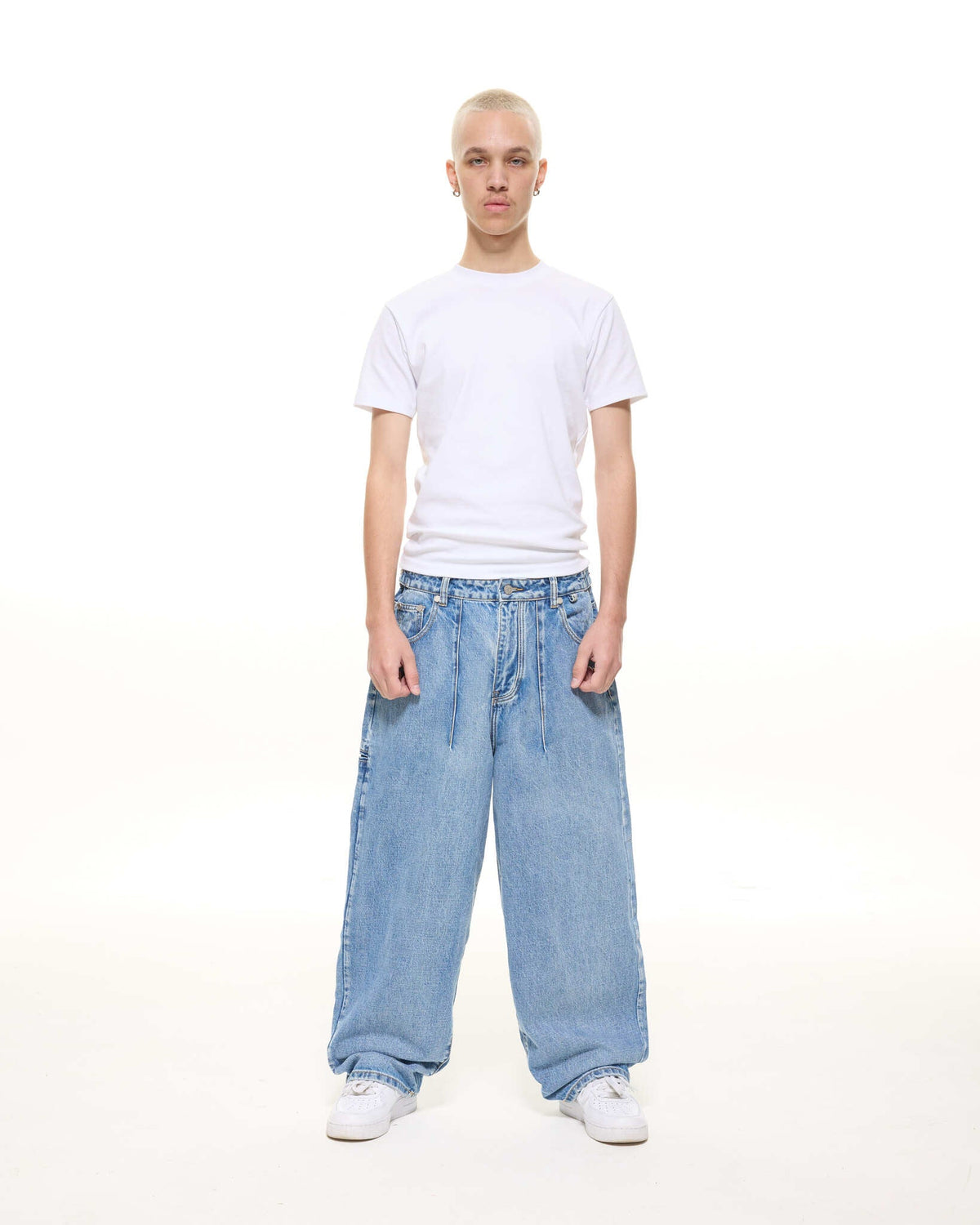 DENIM BAGGY JEANS - LIGHT BLUE