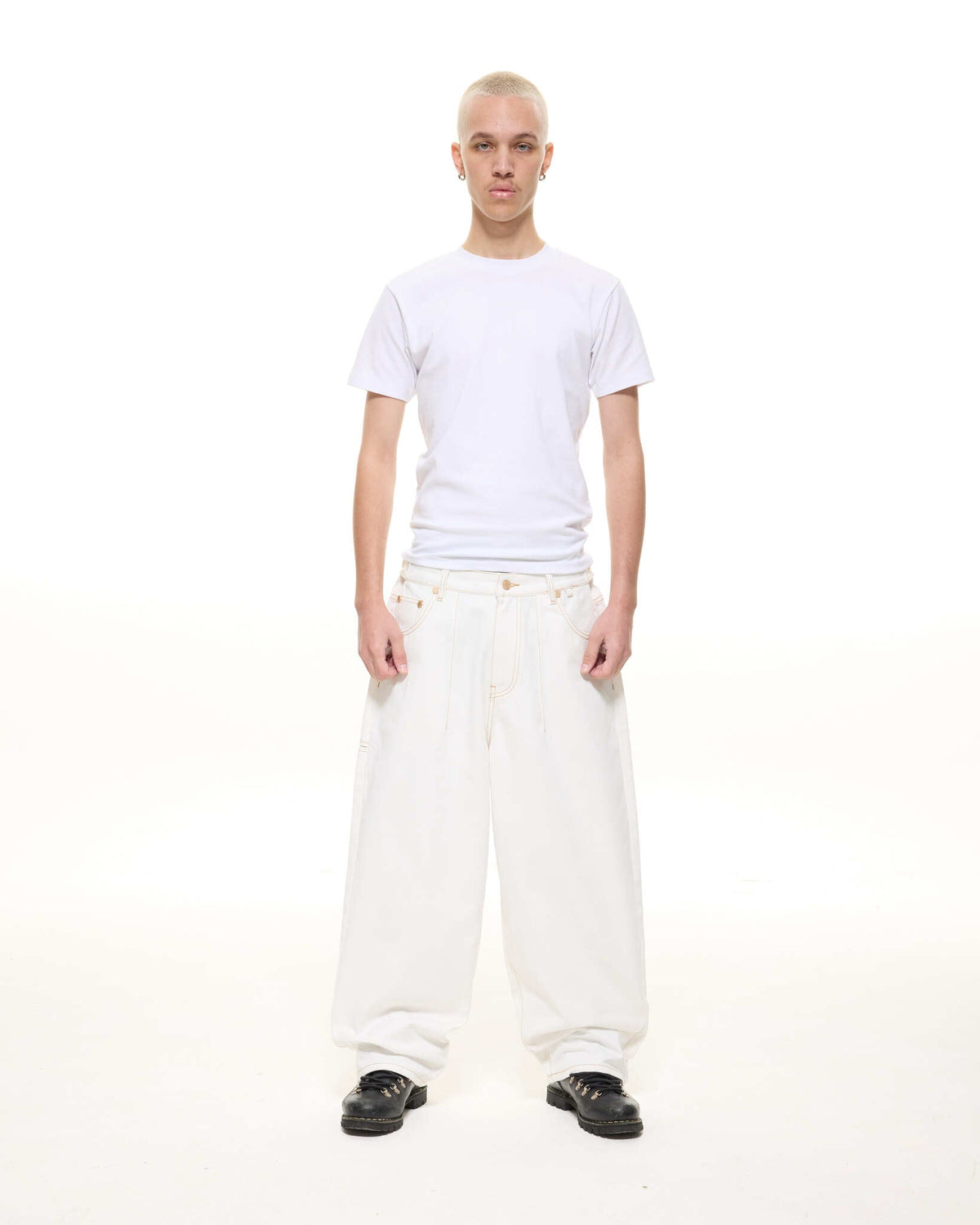 DENIM BAGGY JEANS - WHITE