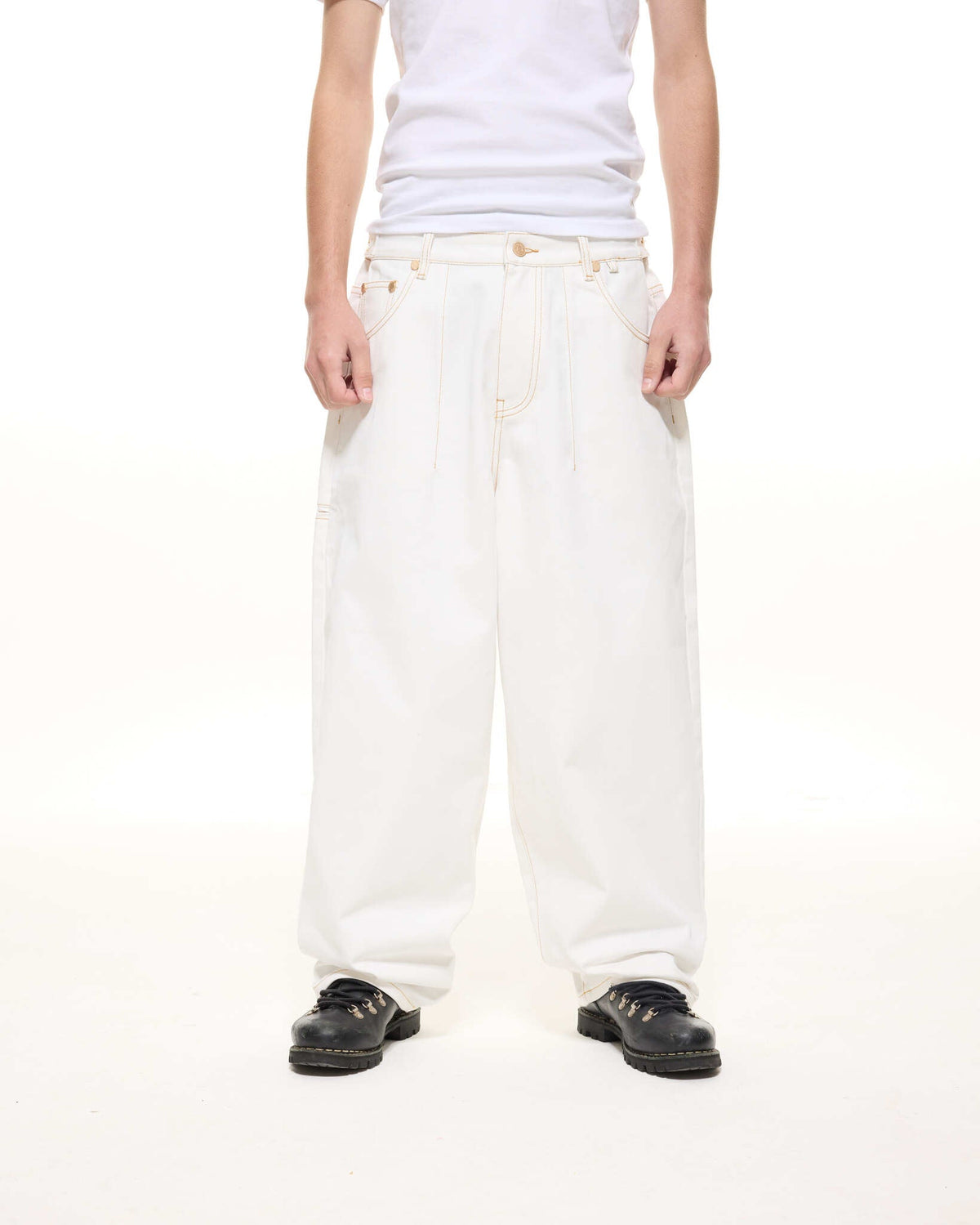 DENIM BAGGY JEANS - WHITE