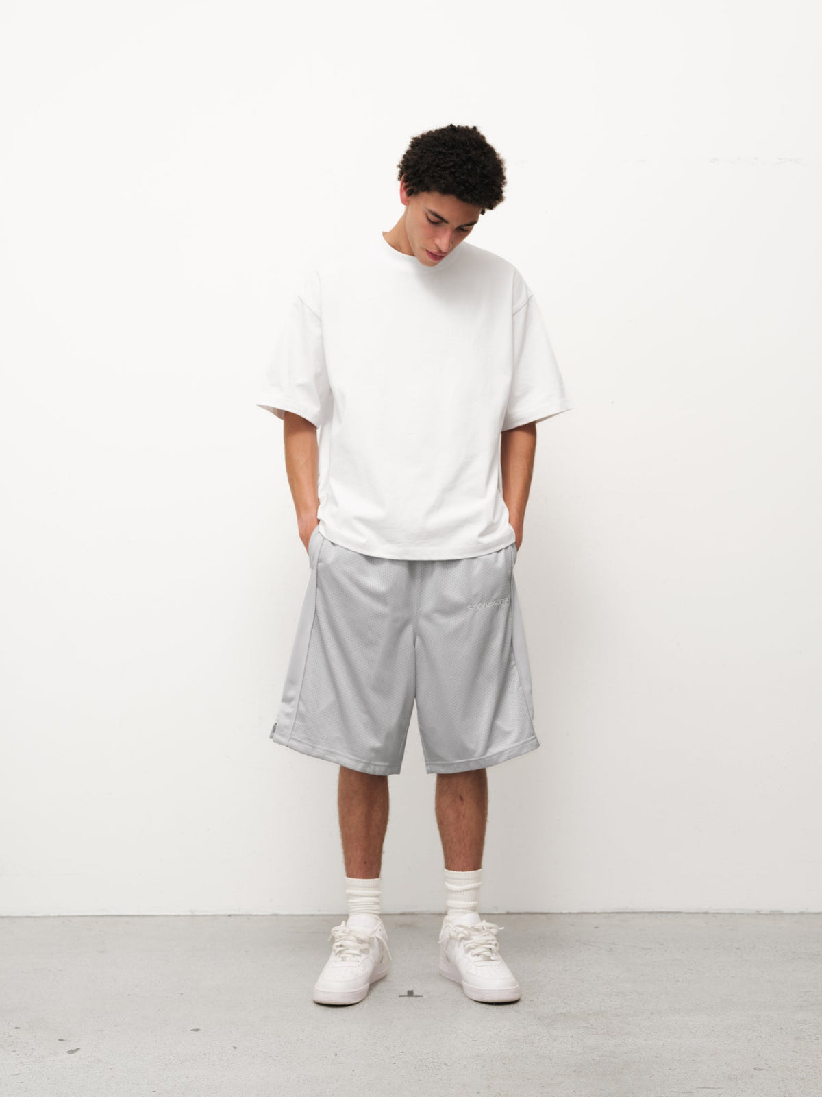 MESH SHORT - GREY