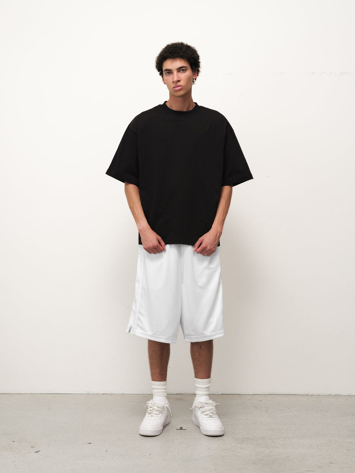 MESH SHORT - WHITE